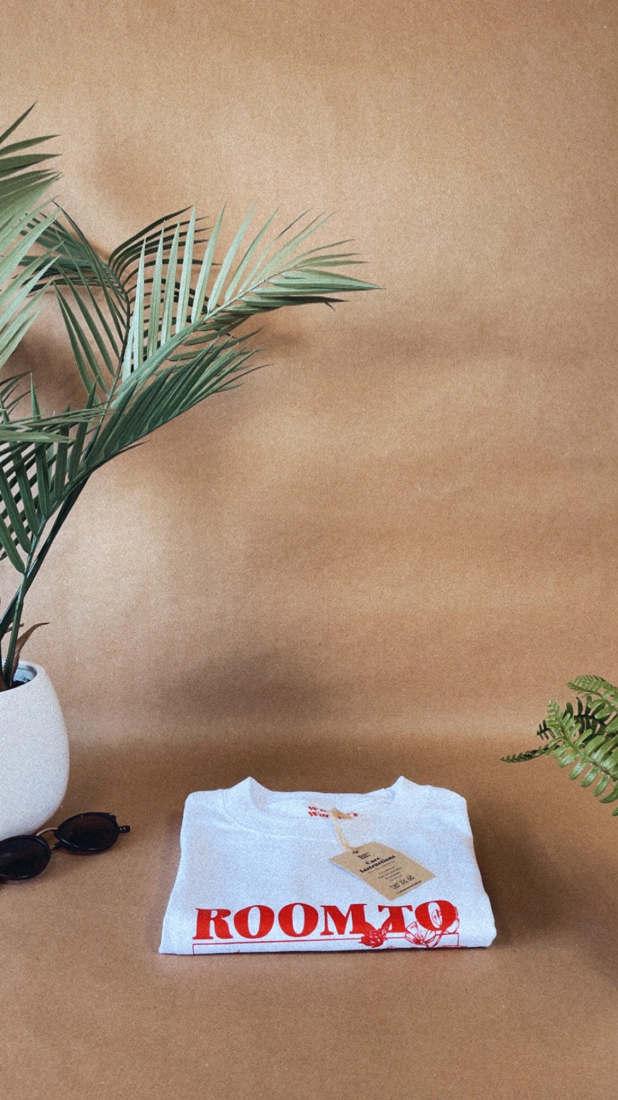 "ROOM TO BLOOM" CREWNECK